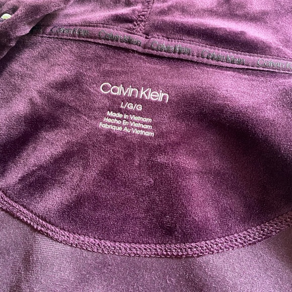 Calvin Klein 2-piece Tracksuit - Picture 3 of 7
